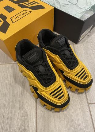 Кросівки prada cloudbust thunder чорно-жовтого кольору yellow and black 40