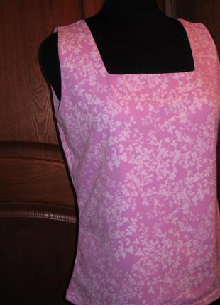 Розовая блуза -майка- топ  с цветочным принтом  р 16  наш  48-54