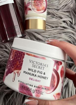 Скраб для тіла victorias secret wild fig and manuka honey