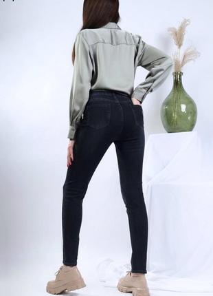 Актуальные зауженные женские джинсы слим джинсы-слим графитовые женские джинсы серые темно-серые джинсы2 фото