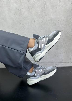 Легкие замшевые базовые кроссовки, черные, серые, бежевые,1 фото