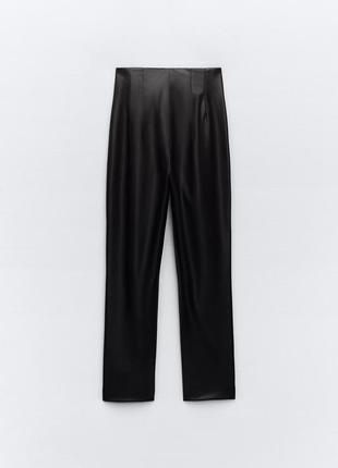 Черные брюки из кожи с высокой посадкой  zara кожаные штаны зара5 фото