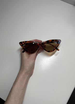 Стильные леопардовые солнцезащитные очки1 фото