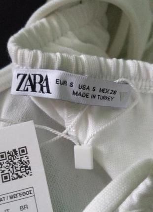 Платье хлопковое zara средней длины с вырезом и тонкими бретелями.6 фото