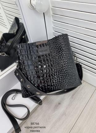 Женская стильная и качественная сумка из эко кожи на 3 отдела черная лак3 фото