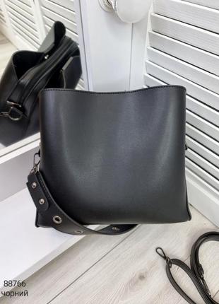 Женская стильная и качественная сумка из эко кожи на 3 отдела черная4 фото