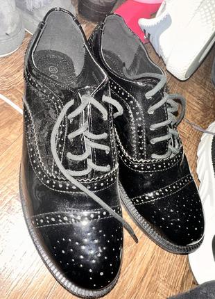 Туфли лак
