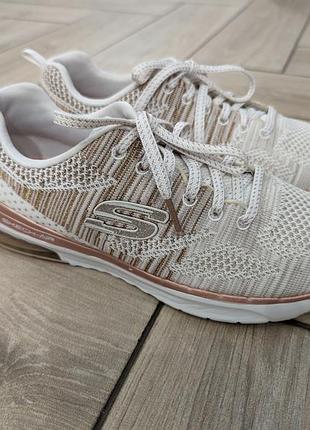 Skechers кросівки 40 розмір