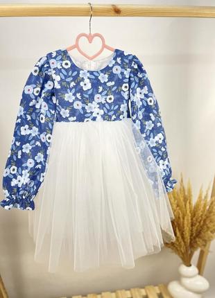 Платье с пышным фатином белым цветочный принт