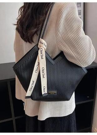 Тренд жіноча сумка чорна преміум класу на плече тоут шопер якісна екошкіра3 фото