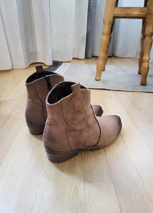 Весняні бежеві коричневі черевики козаки демісезонні жіночі ботильйони ковбоньки4 фото