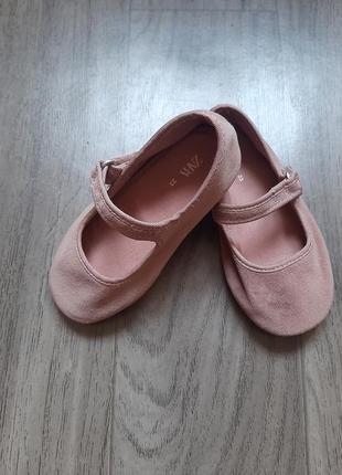 Туфельки, ботиночки (мягкие тапочки)1 фото