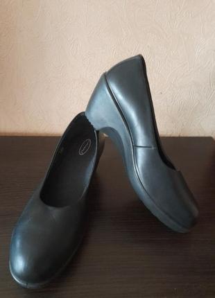 Продам новые кожаные ботинки lavoro (41p,)3 фото