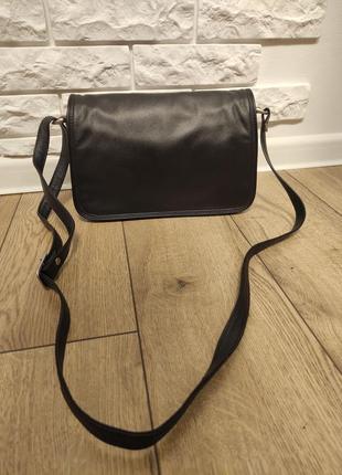 Claire langford сумка женская черная кожаная натуральная кросбоди на клапан банато отделений карманов1 фото