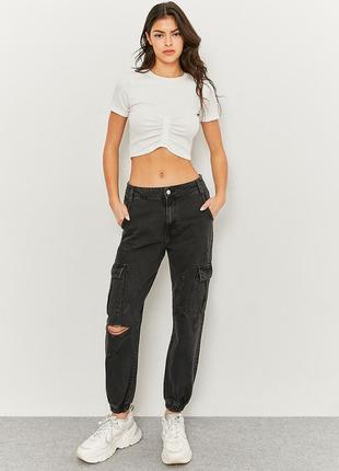 Джинсы карго с рваностями