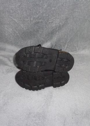 Ботинки ботиночки чёрные лакированные, размер 279 фото