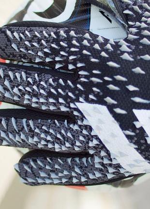 Вратарские перчатки adidas predator5 фото
