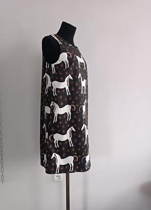 Платье короткое мини с принтом "лошади" marimekko ,38-s/m2 фото