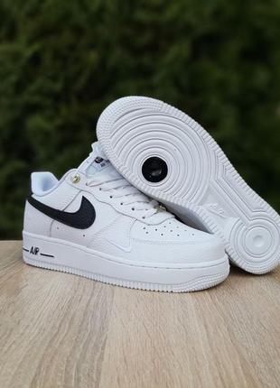 Nike air force 1 af-1 '82 білі з чорним
кросівки кеди жіночі найк форс низькі шкіра шкіряні весняні осінні демісезонні демісезон топ якість8 фото