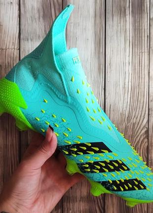 Футбольные бутсы adidas predator freak+ fg копы для футбола адидас предатор фрик без шнурков