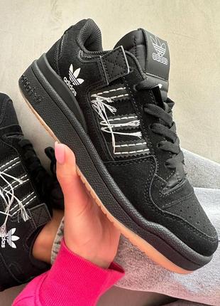 Кроссовки adidas