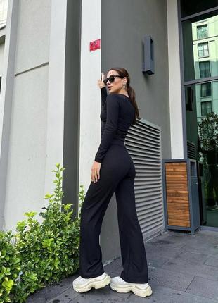 Костюм женский однотонный кофта на пуговицах брюки на высокой посадке качественный стильный черный2 фото