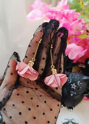 Чарівні милі сережки трояндочки