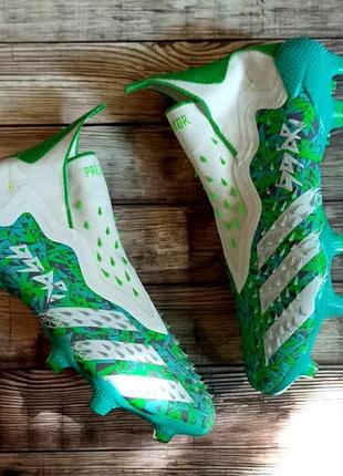 Футбольные бутсы adidas predator freak+ fg копы для футбола адидас предатор фрик без шнурков2 фото