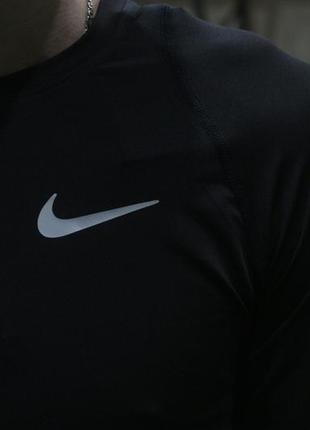 Комплект мужского термобелья nike pro combat черный4 фото