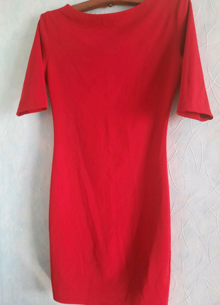 Сукня червоного кольору .1 фото