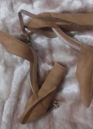 Босоніжки замшеві