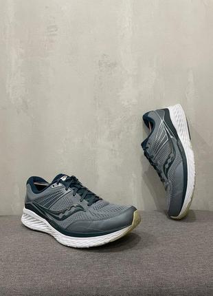 Беговые весенние спортивные кроссовки кеды обуви saucony