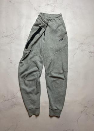 Штани nike tech fleece