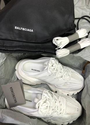 Кросівки balenciaga  без п’яти  36,38,40  повномірний  коробка , рюкзак , додаткові шнурки, картки