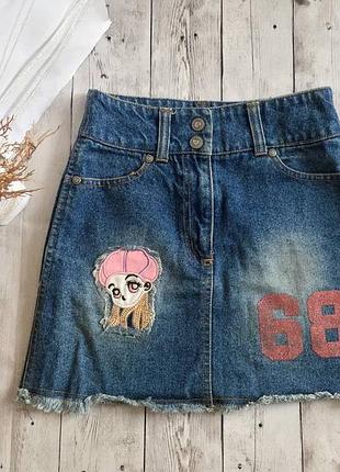 Стильная джинсовая юбка трапеция короткая накат рисунки по фигуре облегающая прямая