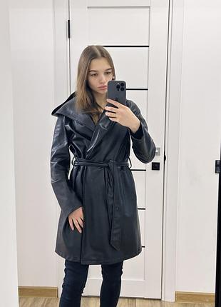 Zara шкіряний чорний тренч (xs)