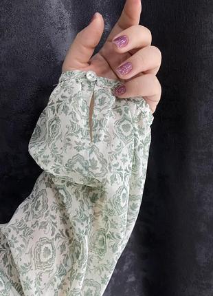 Женская нежная зеленая шифоновая блуза свободного кроя10 фото