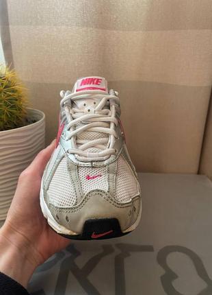 Стильні кросівки nike xcentuate white cream silver red. retro vintage shoes