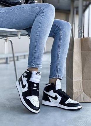 Жіночі кросівки nike air jordan 1 retro high black white 1 знижка sale | smb1 фото