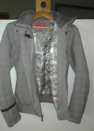 Курточка quechuа (decathlon)..размер 42-44 (xs-s)