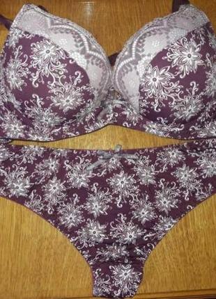 Комплект, бюстгальтер з пуш ап, трусики стринги