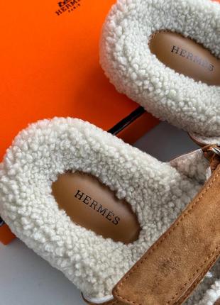 Шлепанцы в стиле hermes с мехом