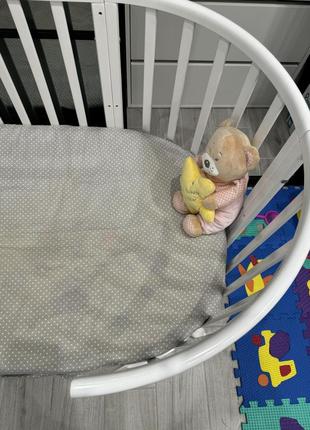 Срочно! детская овальная кроватка + матрасы + балдахин + текстиль