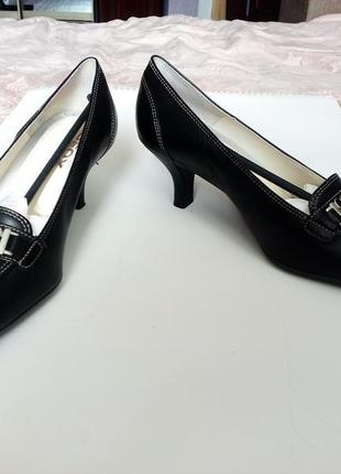 Продам шикарные женские итальянские  туфли лодочки geox 39 размер1 фото