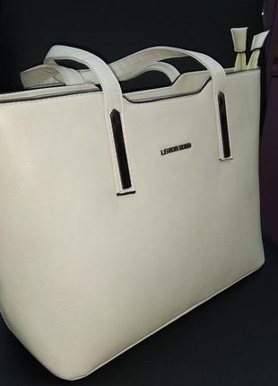 Женская сумка молочного цвета с двумя ручками3 фото