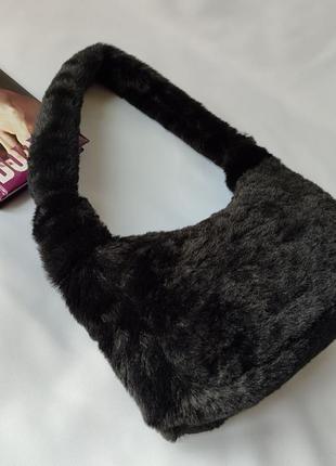 Плюшева сумочка багет на плече