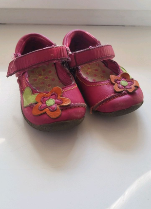 Туфлі для дівчинки1 фото