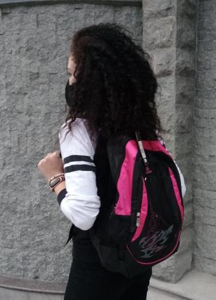 Спортивно-міський жіночий рюкзак adidas на 28 літрів2 фото