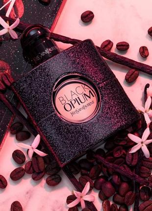 Миниатюра yves saint laurent black opium eau de parfum1 фото