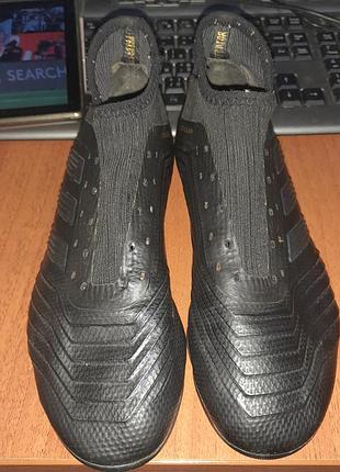 Adidas predator.